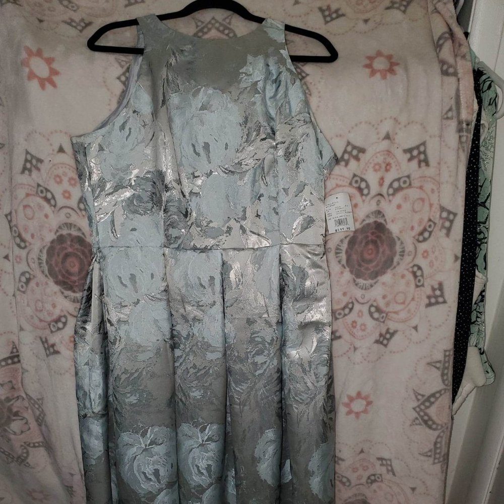 bridesmaid/mother of the bride/groom full length gown/prom